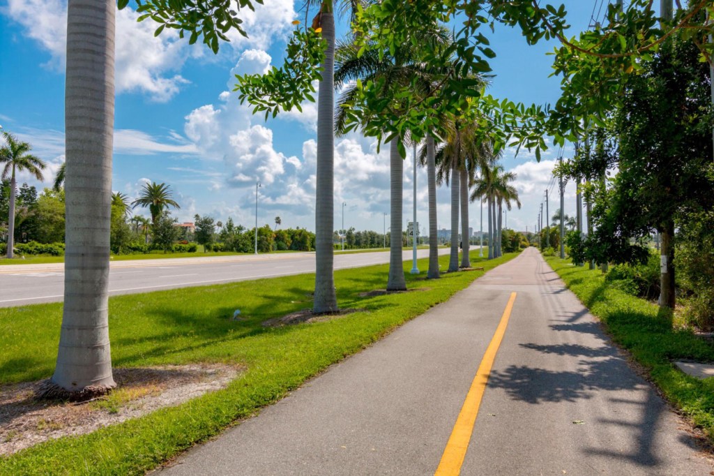 Access to Pinellas Trail