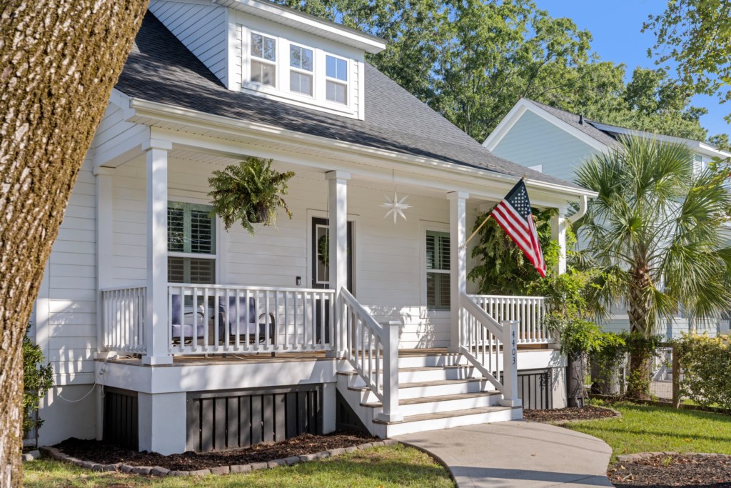 Cozy Charleston Escape Near Airport & Downtown