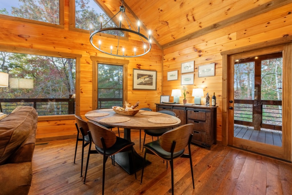 Laurel Brook Dining Area