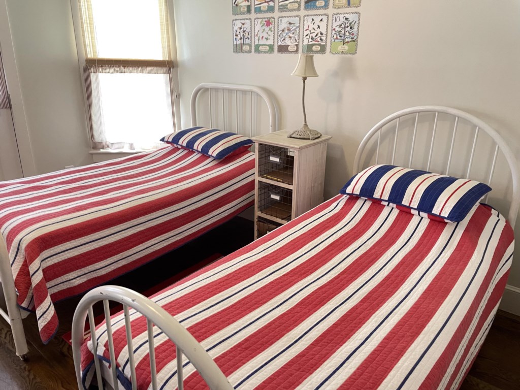 230CentralTwinsStripes