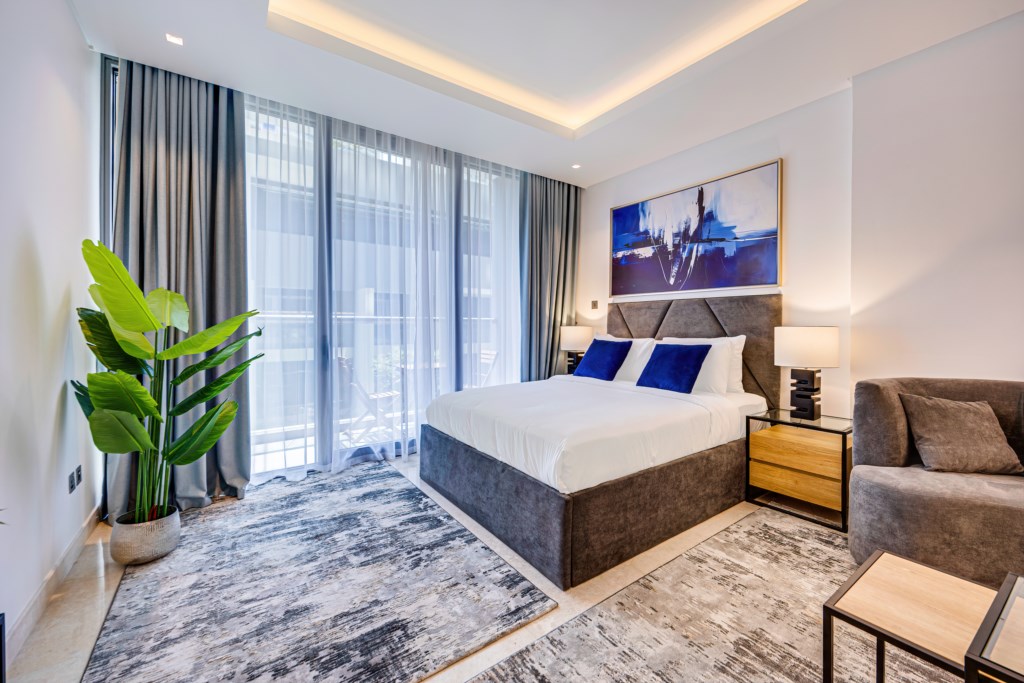 AP_StrlngOmntEst_207_15