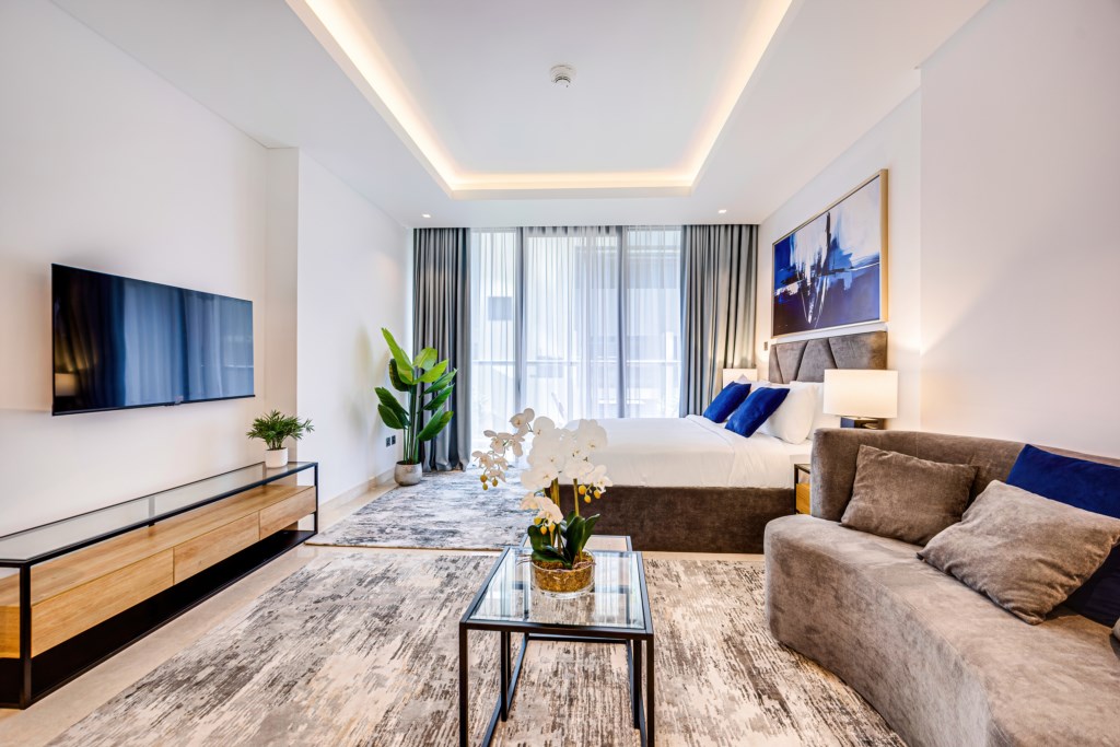 AP_StrlngOmntEst_207_16