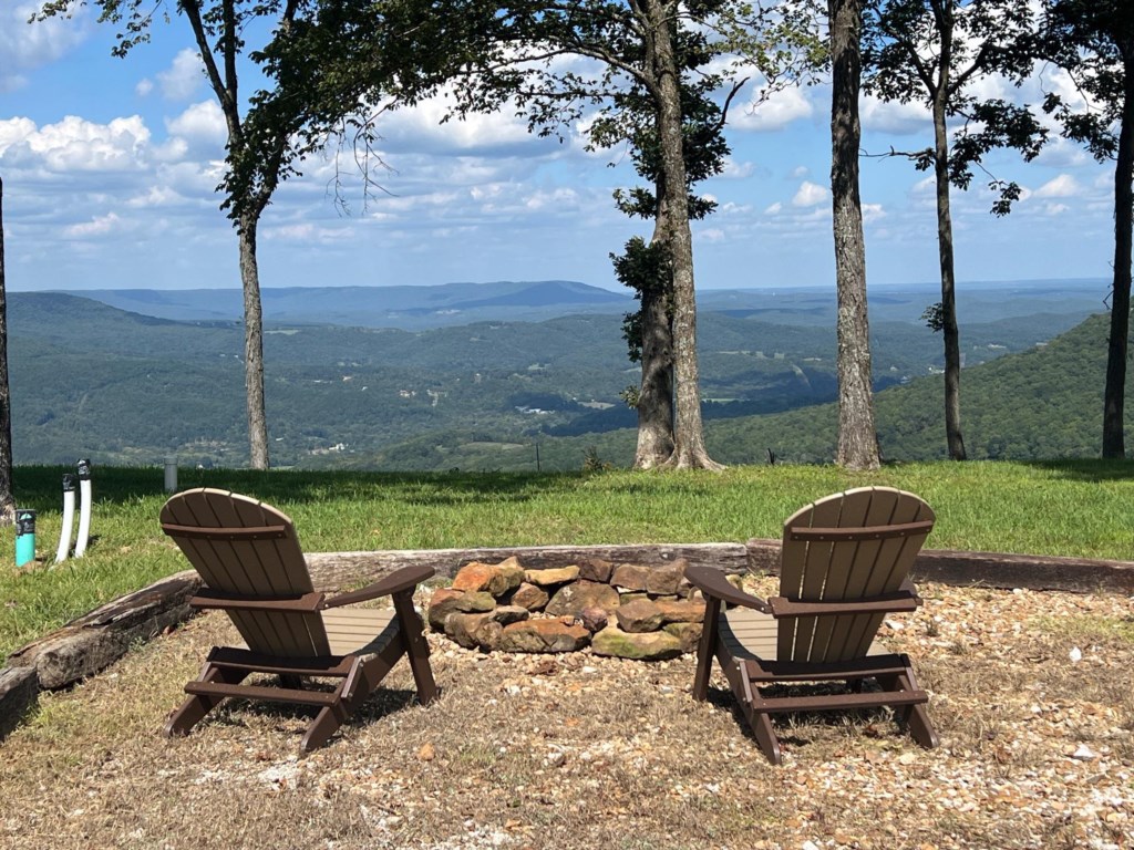 Ozark Vista Retreat - Ozark views and modern style