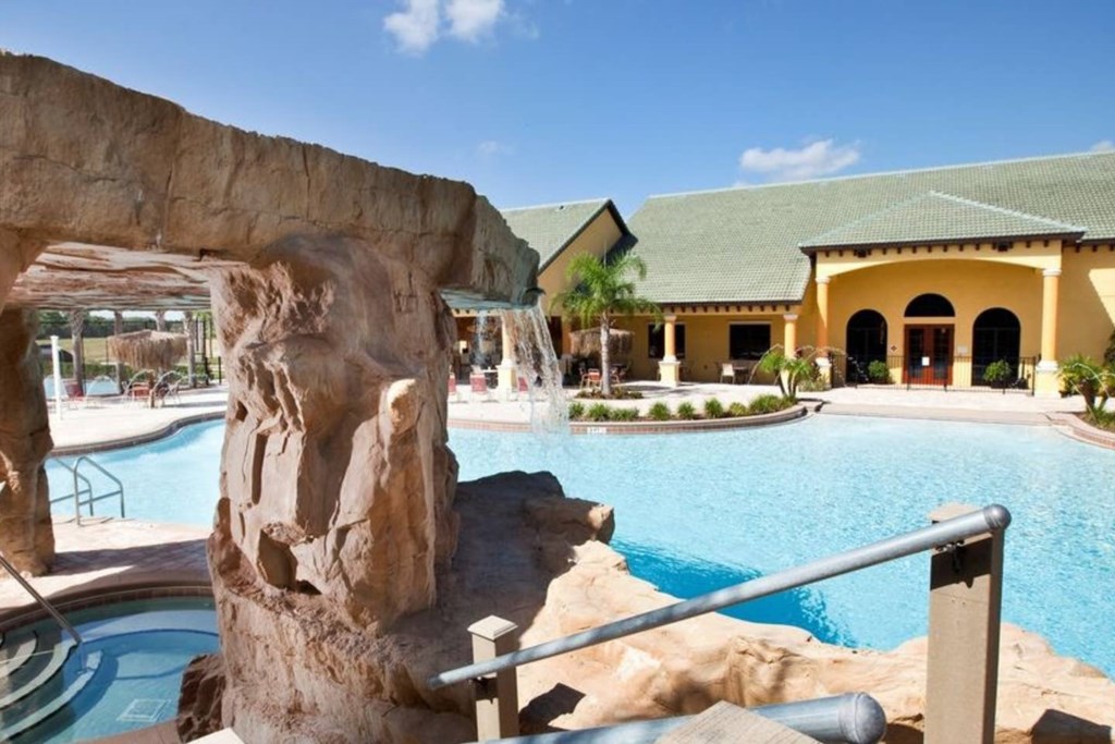 ClubHouseSwimmingpool