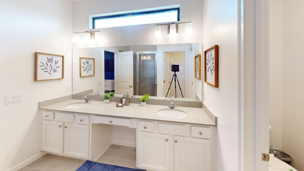 5791-High-Seas-Dr-Bathroom2