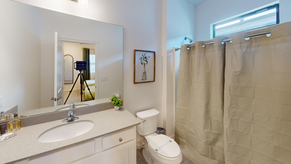 5791-High-Seas-Dr-Bathroom5