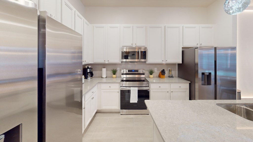 5791-High-Seas-Dr-Kitchen1