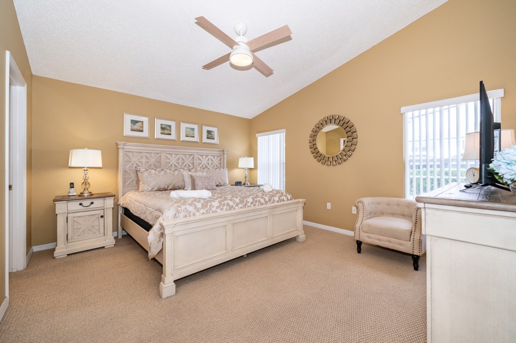 Master bedroom (king)