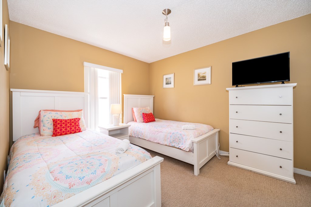 Twin bedroom 2