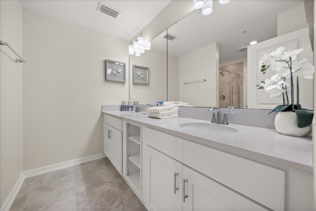 3 bedroom vacation apartment at Storey Lake - Image 16