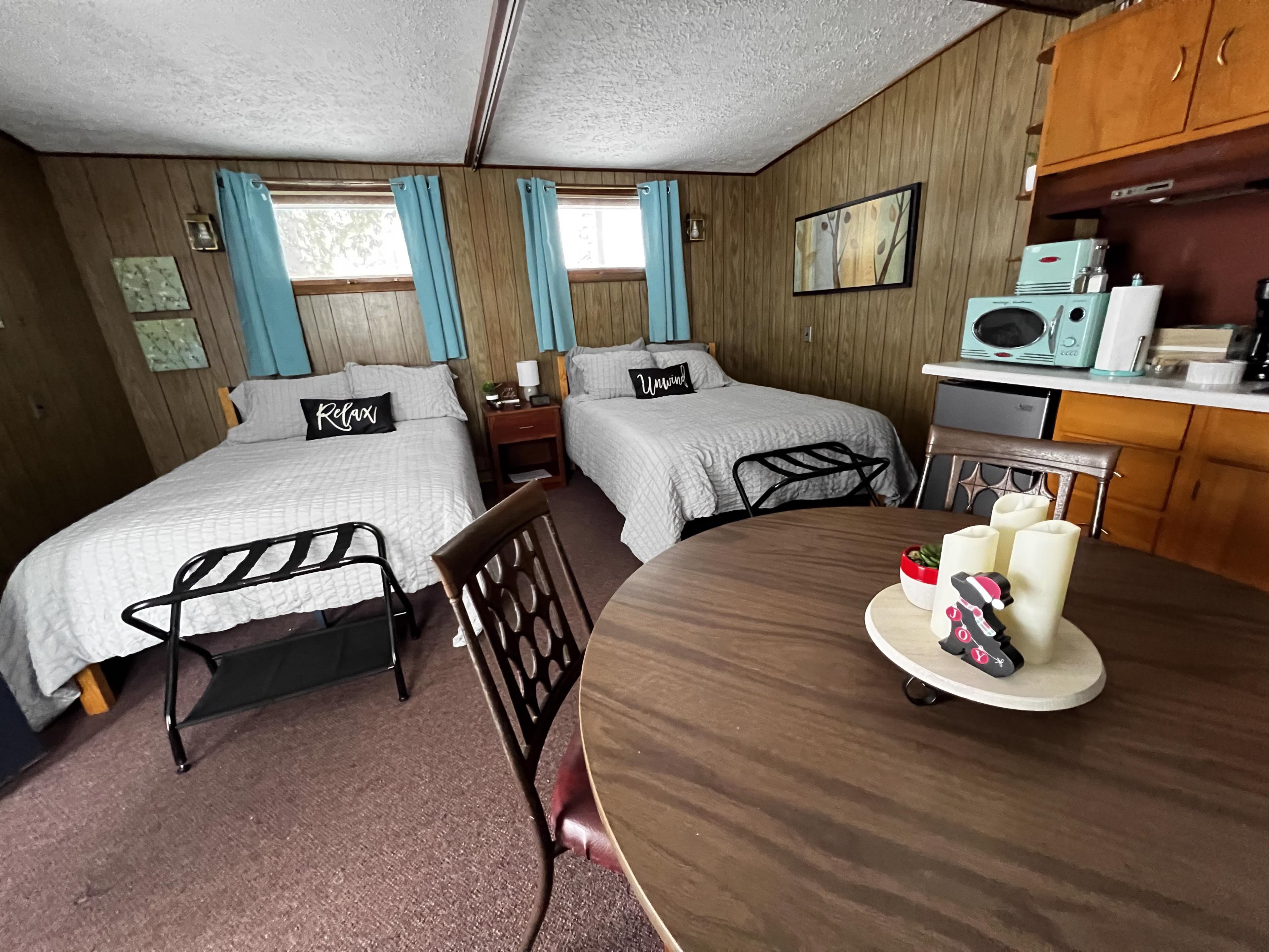 Paradise on lake superior double queen studio room
