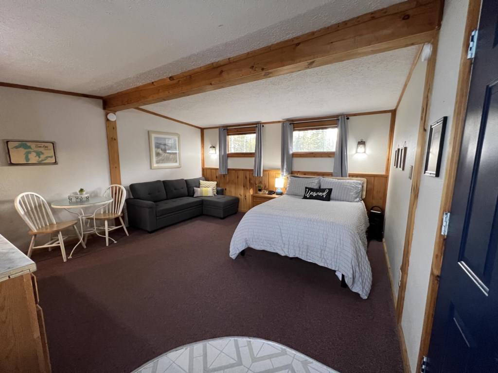 Paradise Queen Studio with sofa bed