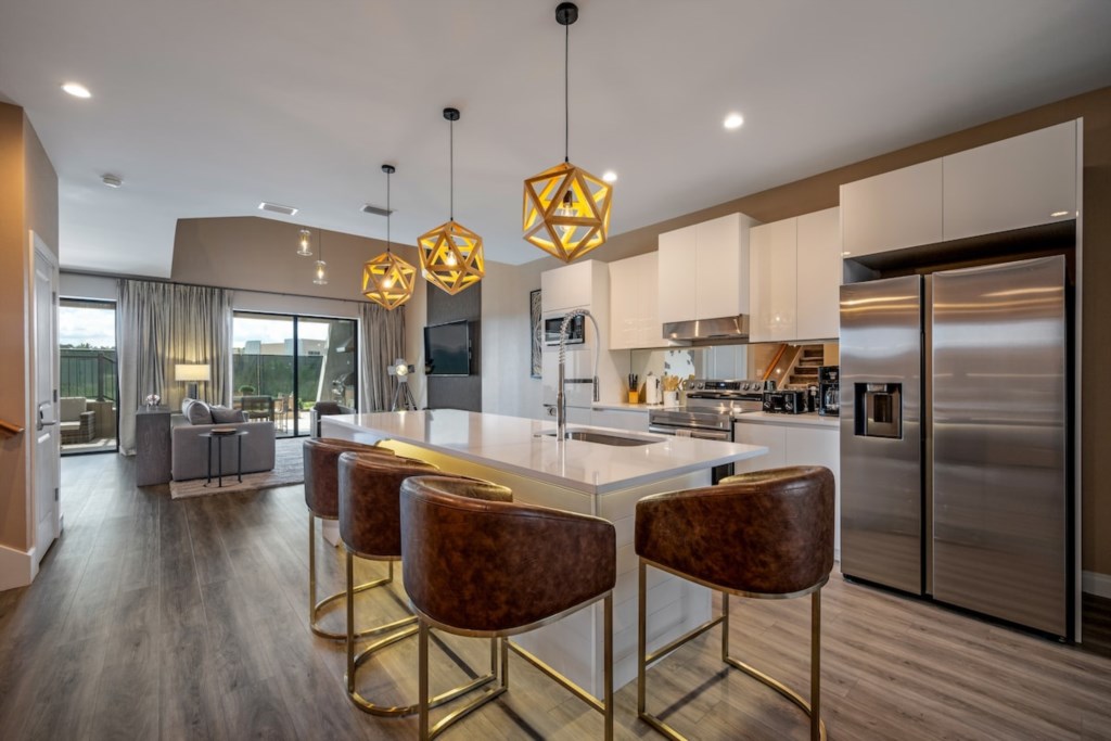 Full kitchen image 1