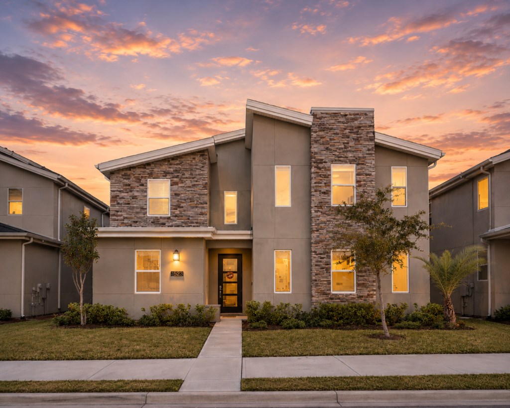 7 bedroom vacation house at Storey Lake - Image 1