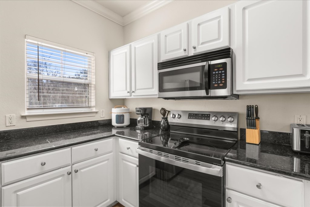 4 bedroom vacation townhouse at Lucaya Village - Image 10