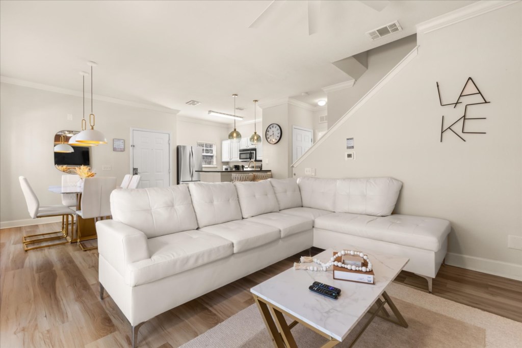 4 bedroom vacation townhouse at Lucaya Village - Image 2