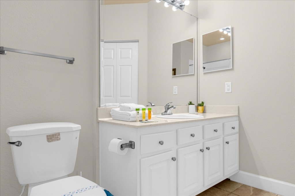 4 bedroom vacation townhouse at Lucaya Village - Image 18