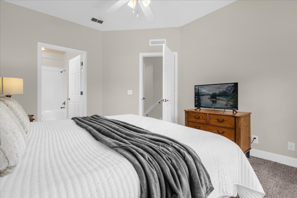 4 bedroom vacation townhouse at Lucaya Village - Image 9