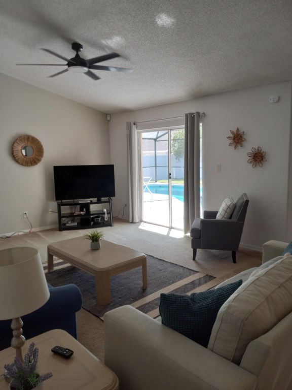 Lounge with pool access
