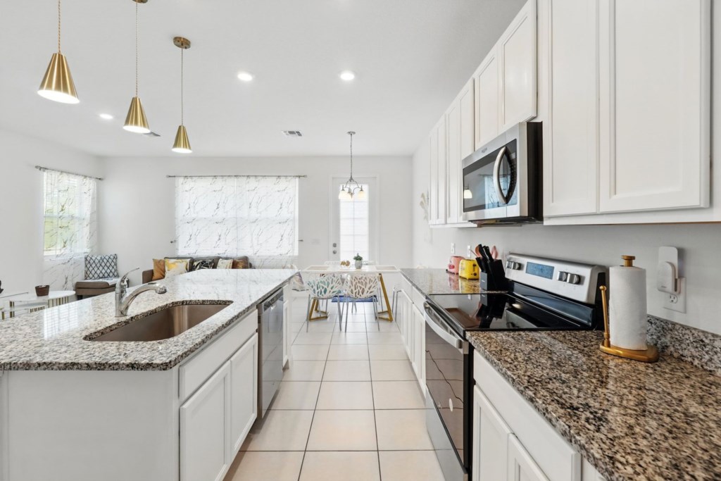 kitchen n island bar.