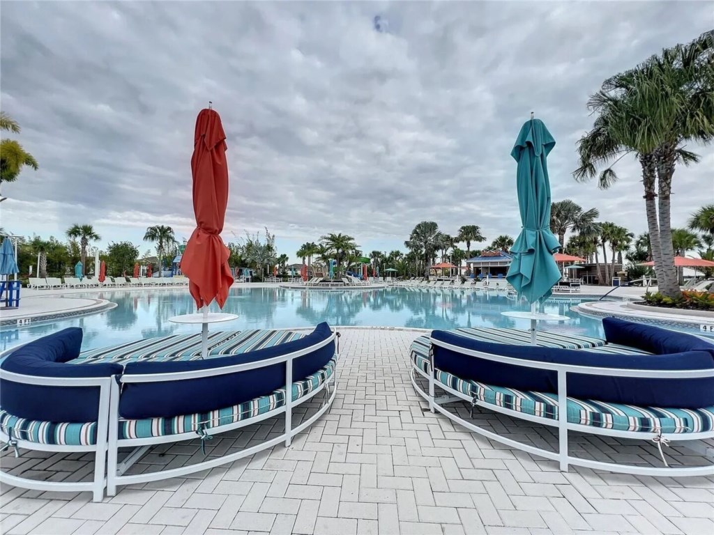 image_165681772