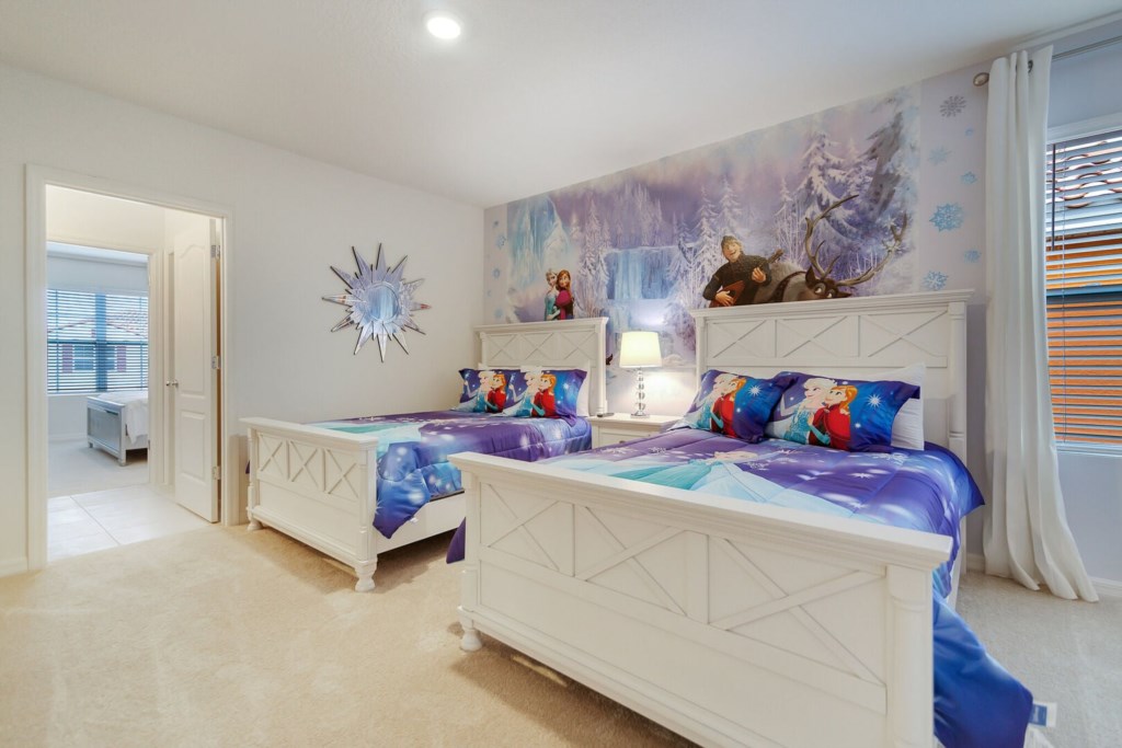 Frozen themed bedroom