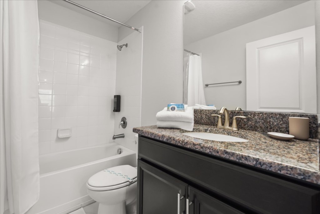 6 bedroom vacation house at Storey Lake - Image 37