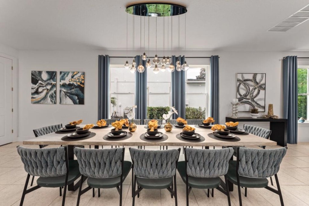 Chic & Spacious Villa | Resort-Style Pool- Arcades