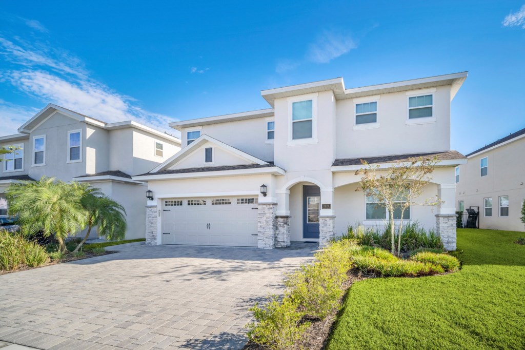 2-web-or-mls-7673-fairfax-dr(2)