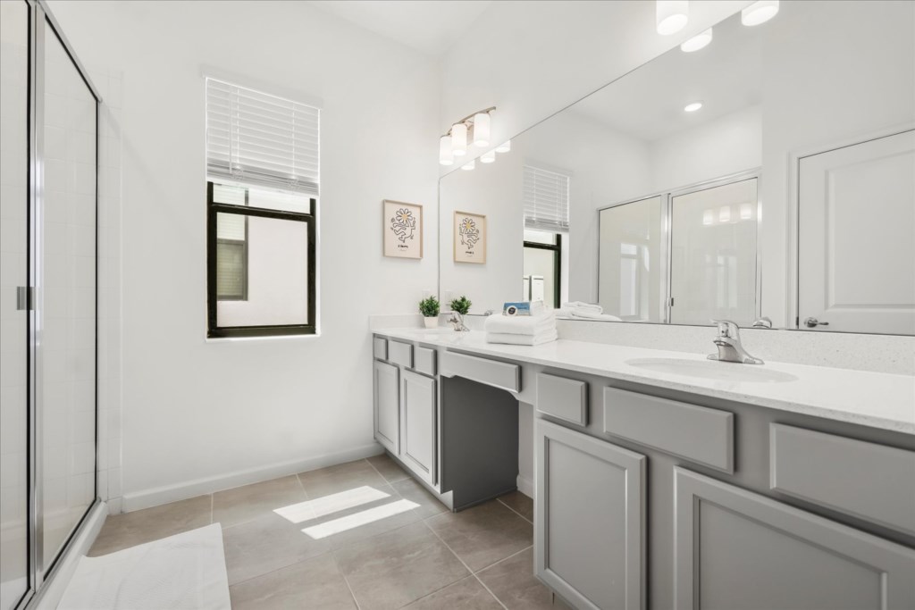 8 bedroom vacation house at Paradiso Grande - Image 47