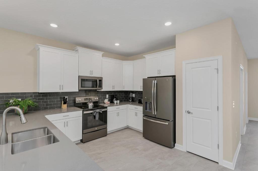 9 bedroom vacation house at Storey Lake - Image 12