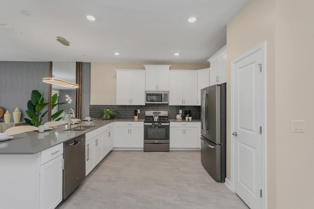 9 bedroom vacation house at Storey Lake - Image 13
