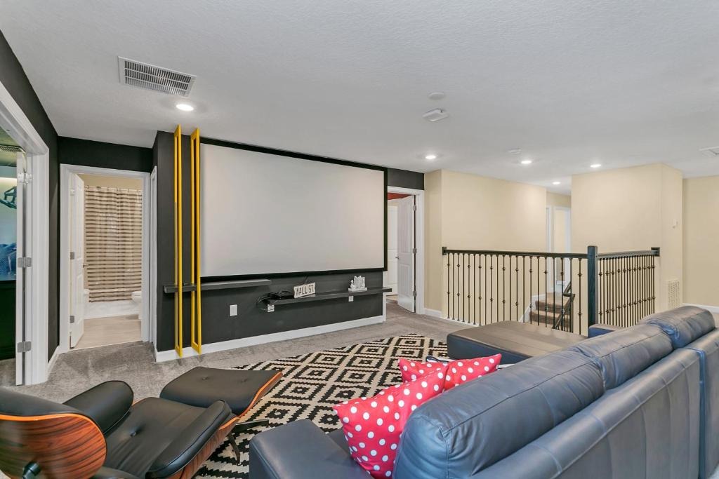 9 bedroom vacation house at Storey Lake - Image 19
