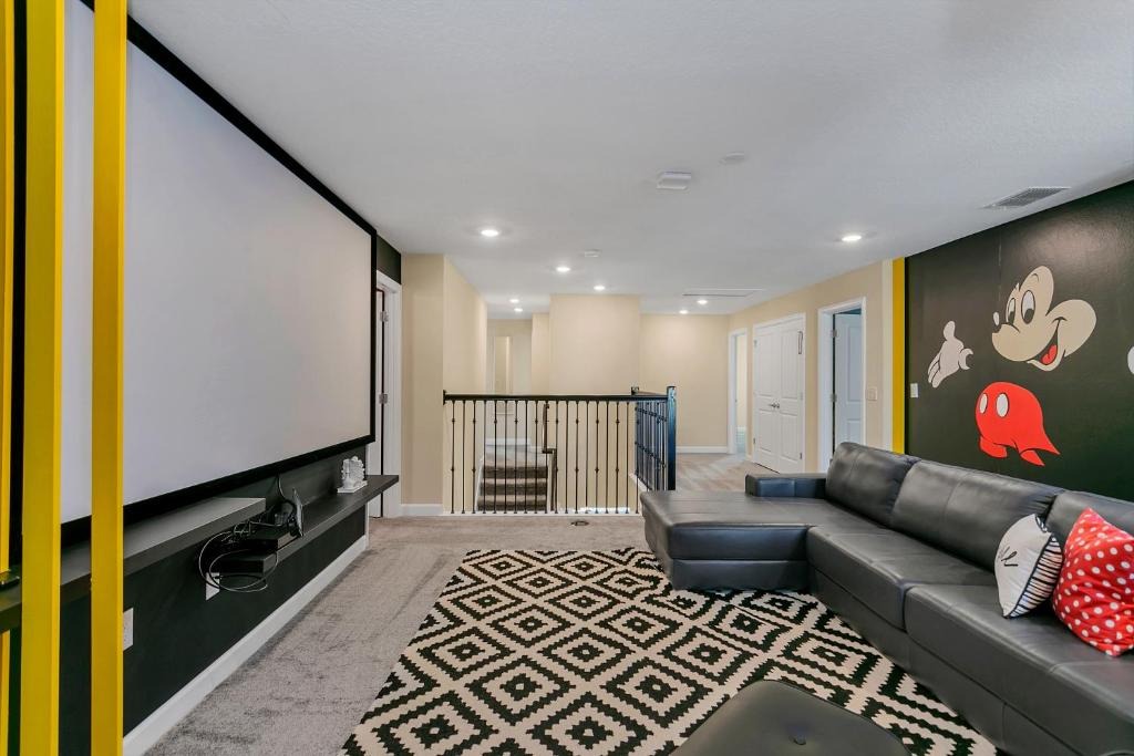 9 bedroom vacation house at Storey Lake - Image 20