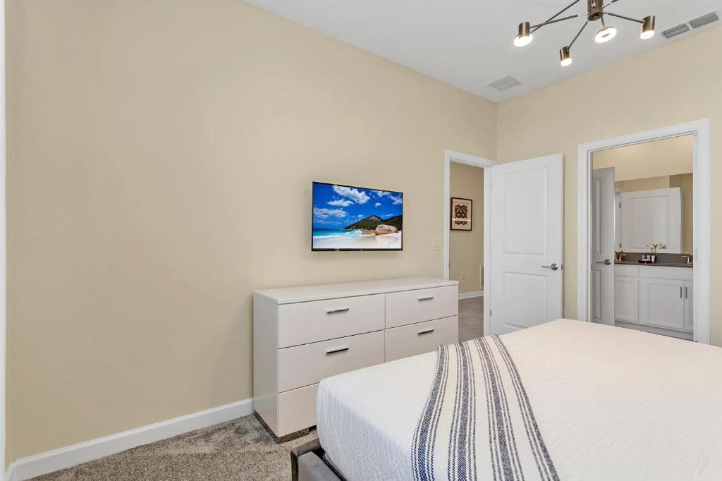 9 bedroom vacation house at Storey Lake - Image 26