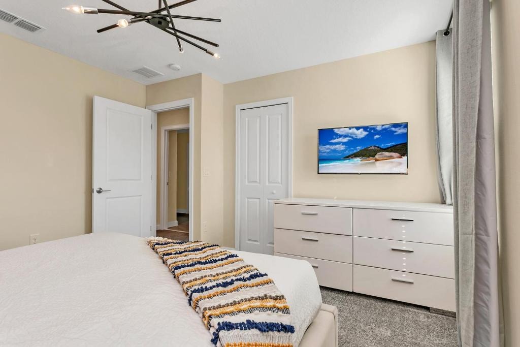 9 bedroom vacation house at Storey Lake - Image 30
