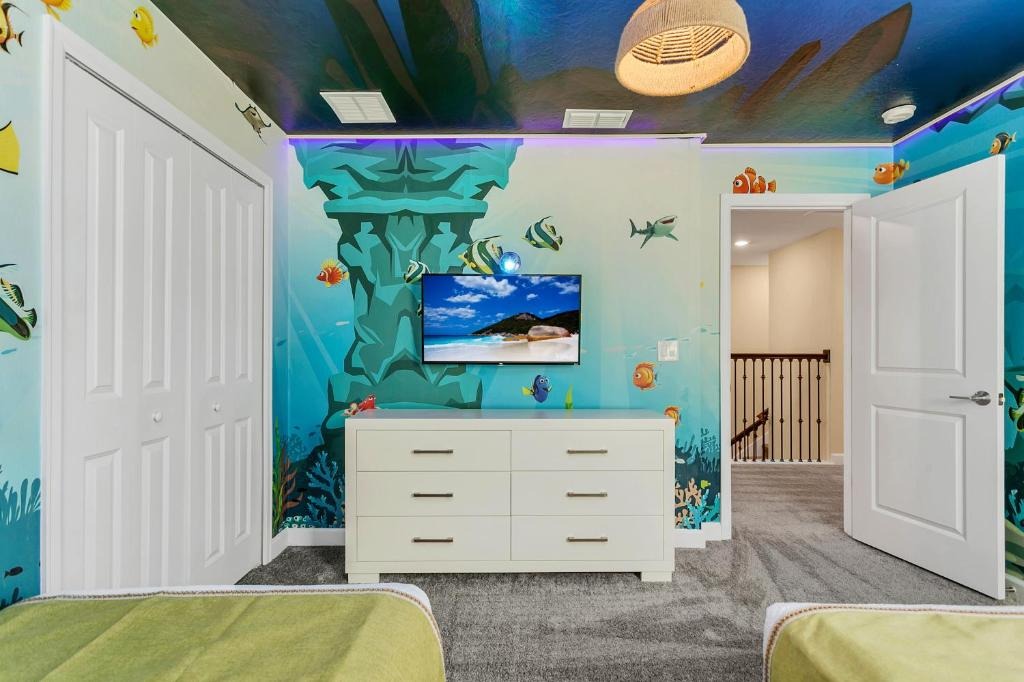 9 bedroom vacation house at Storey Lake - Image 41