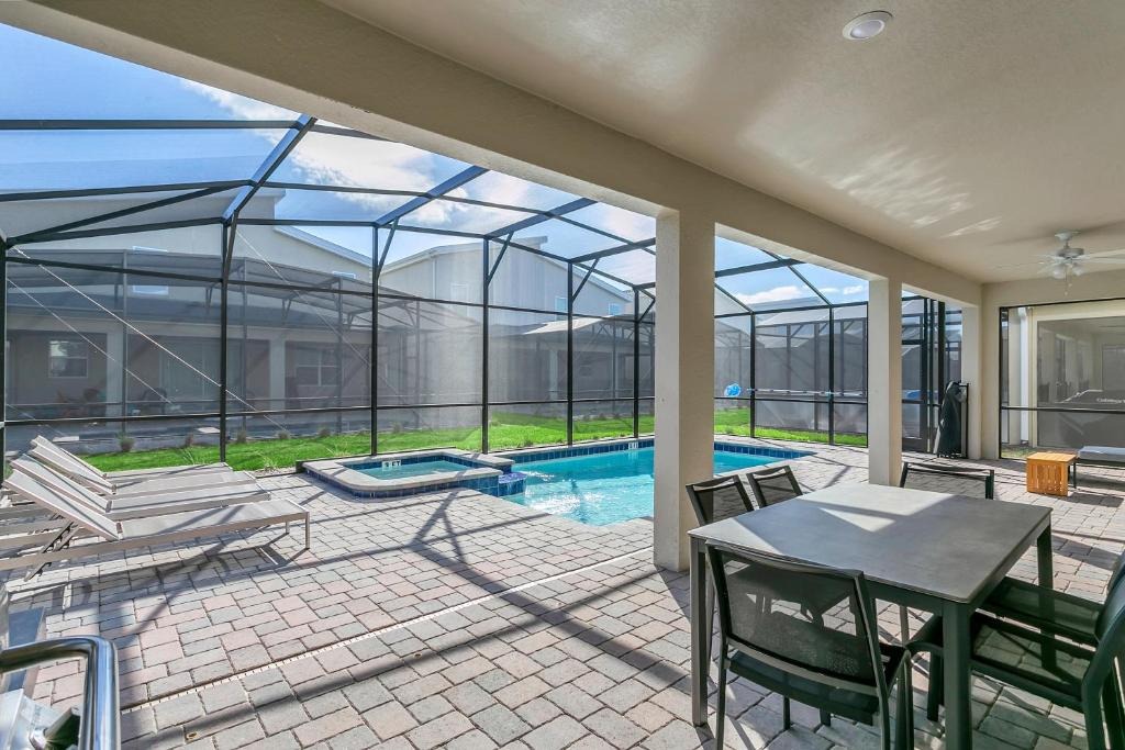 9 bedroom vacation house at Storey Lake - Image 42