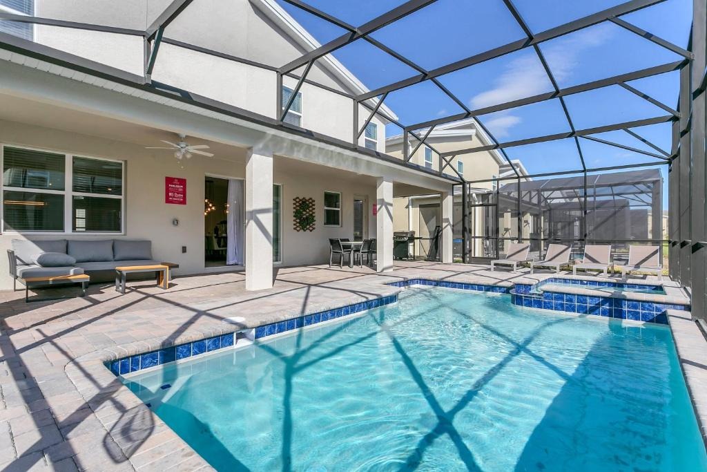 9 bedroom vacation house at Storey Lake - Image 43