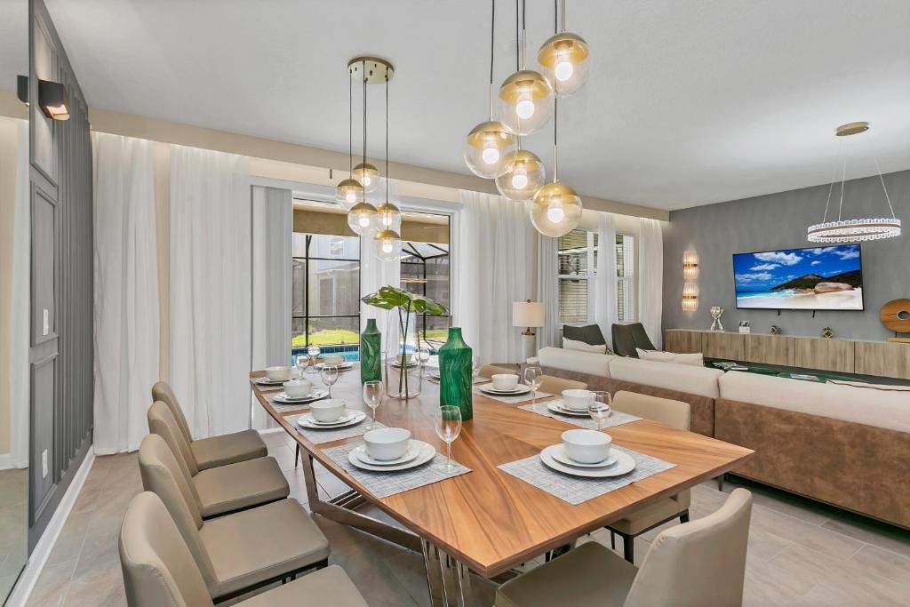 9 bedroom vacation house at Storey Lake - Image 8