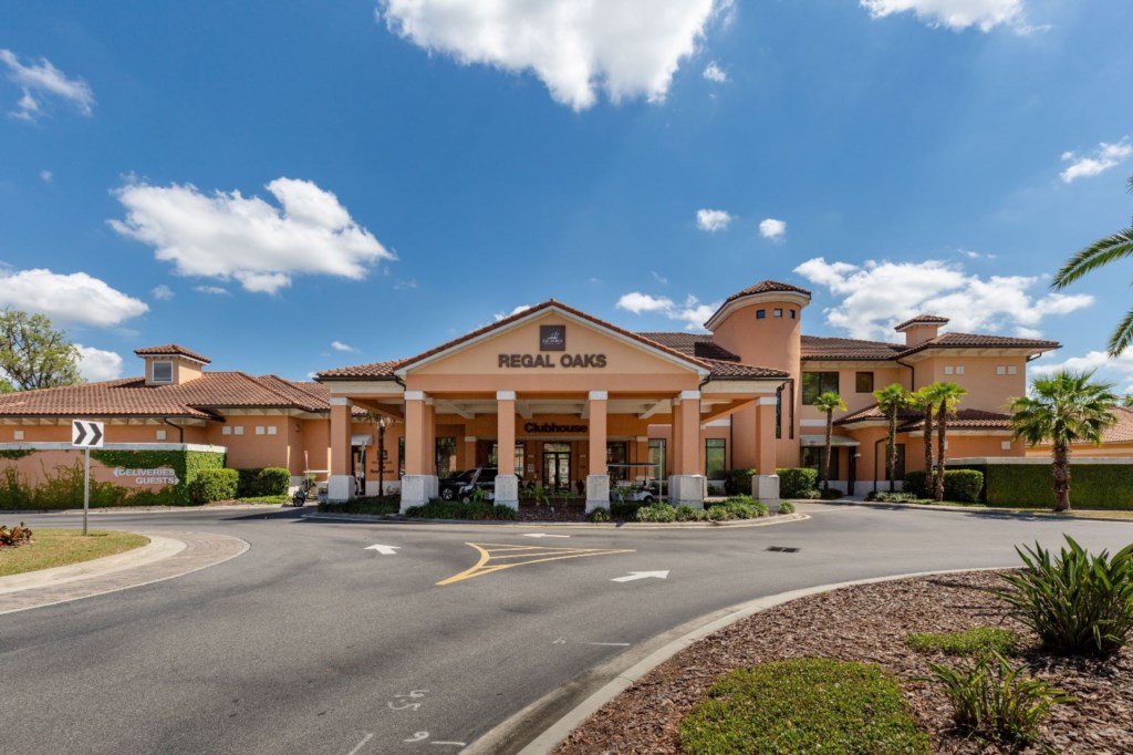 5716 Delorean Drive, 3-bedroom vacation townhouse at Regal Oaks in Kissimmee, FL — photo 63 of 65