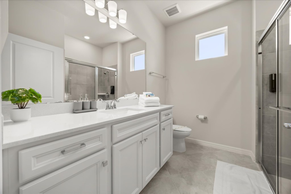 Bathroom — 15922 Cape Coral Loop, photo 64 of 115