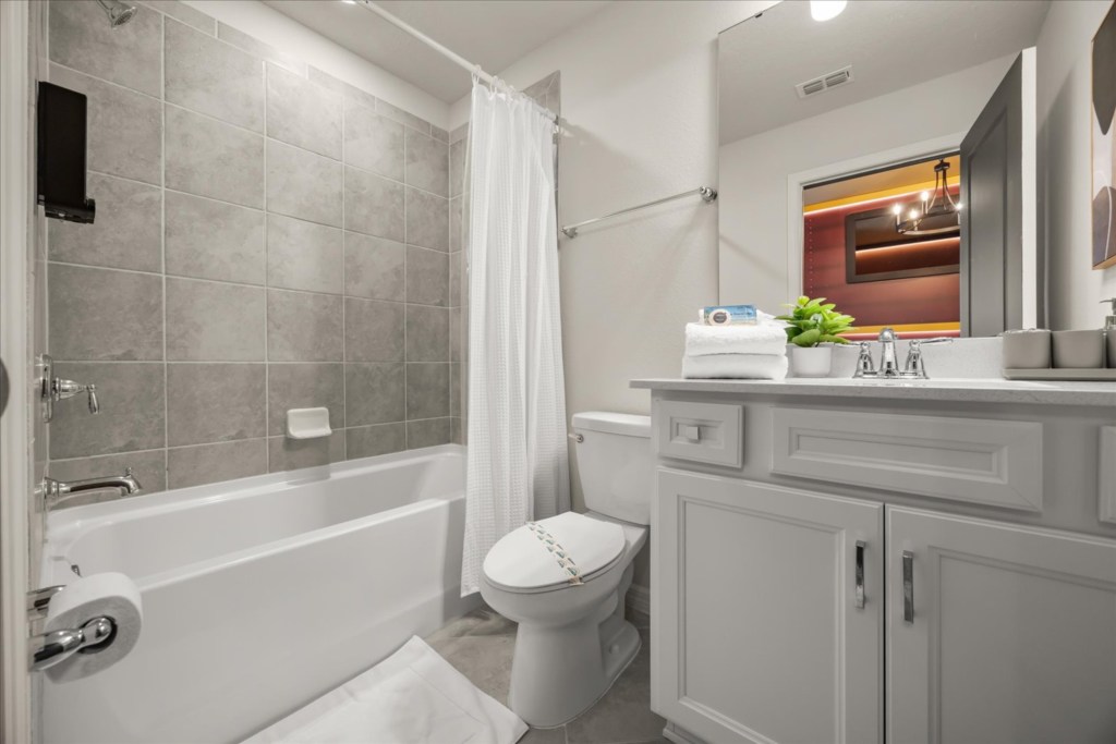 Bathroom — 15922 Cape Coral Loop, photo 66 of 115