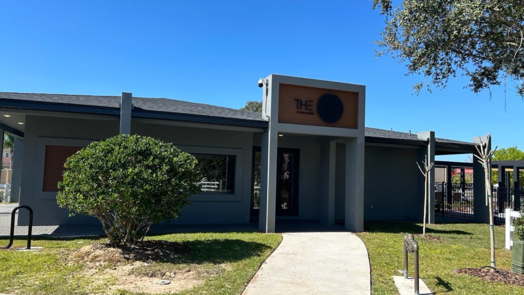 3 bedroom vacation townhouse at The Hub at Westside Reserve - Image 1
