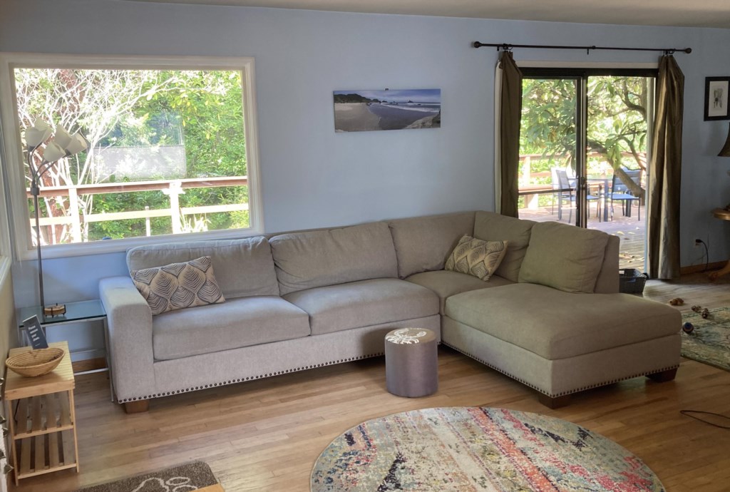 Livingroom with cozy couch