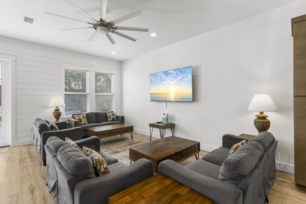 Living Area On 1st Floor