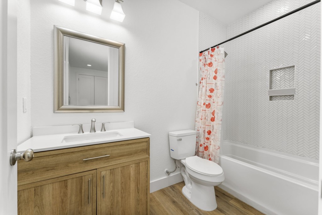 Private King Bathroom On 2nd Floor
