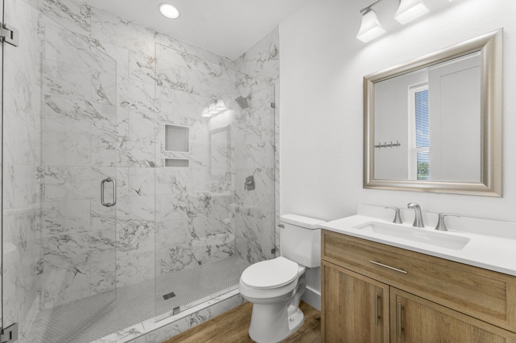 Private Queen Bathroom On 2nd Floor