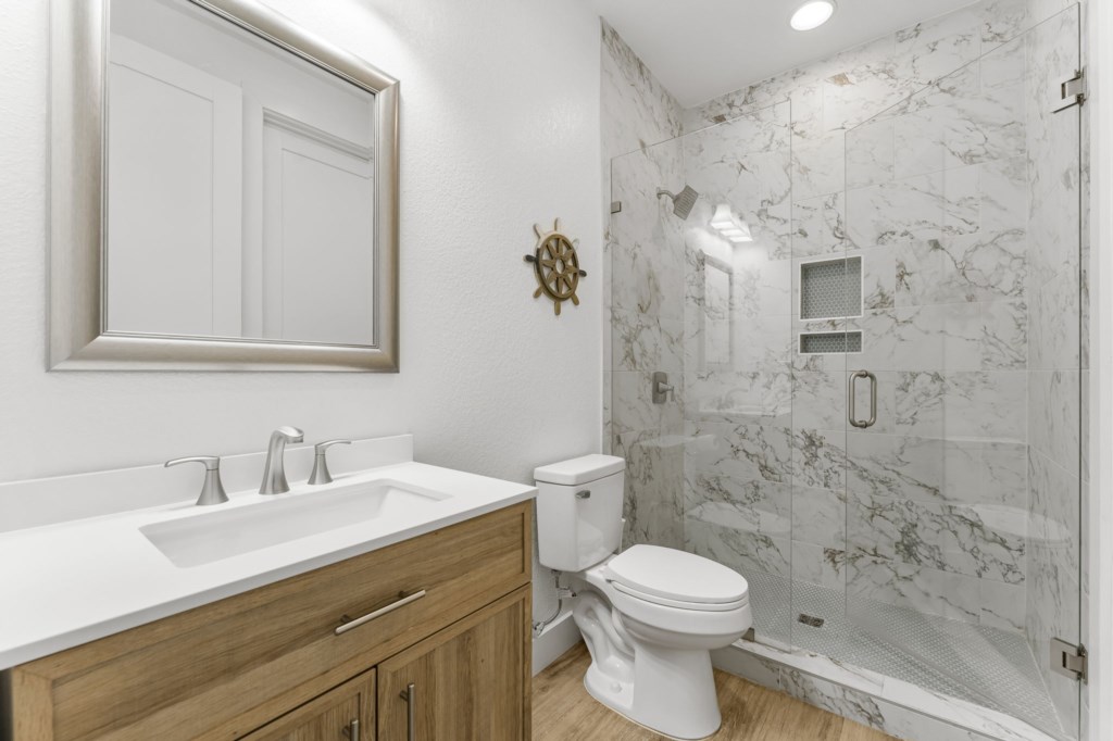 Private King/Bunk Bathroom On 3rd Floor