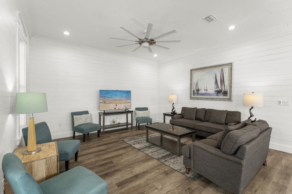 Living Area On 1st Floor